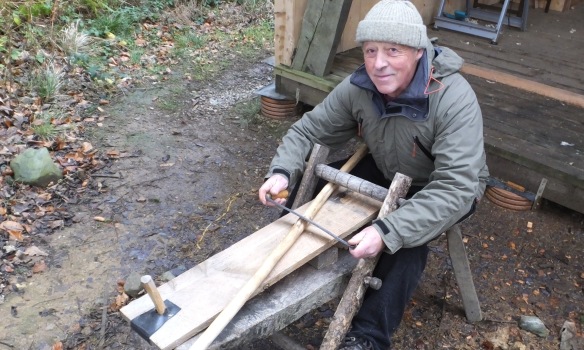 Volunteer George Smith carves ‘Neptune’s Trident’ for the Coastline Campaign ©National Trust/Lowri Roberts